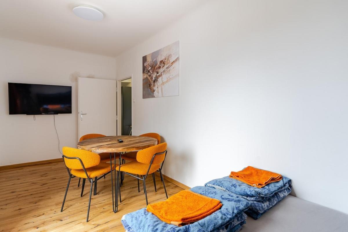 10 Minutes To City Centre And Next To Wien Hbf And Easy From Airport Exterior foto